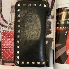 VALENTINO ロングウォレット スタッズ ブラック本革の画像