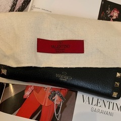 VALENTINO ロングウォレット スタッズ ブラック本革の画像