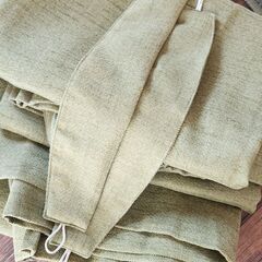 本日中早め取引で￥2500２枚  2m ニトリ モスグリーン味 カーテンの画像