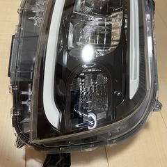 LA650S タント　LEDヘッドライトの画像
