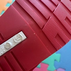 新品🟥スニーカーの画像
