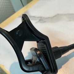 H2508-461  クリップ式 スマホスタンド キズ 汚れありの画像
