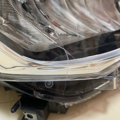 トヨタ　ライズ　LEDヘッドライト　81110-B1710の画像