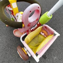 アンパンマン三輪車の画像