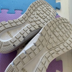 新品サムシングスニーカー👟23の画像