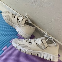 新品サムシングスニーカー👟23の画像