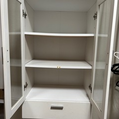 食器棚の画像