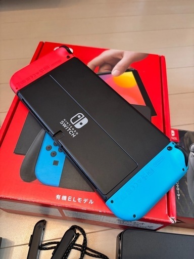【値下】美品　任天堂　Switch 有機ELモデル モンハン PROコン 桃鉄付き　箱付き　ニンテンドースイッチ　モンスターハンター　限定モデル　桃太郎電鉄　　