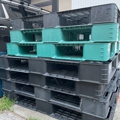 プラスチックパレットの画像