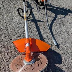 未使用 エンジン式 草刈機 背負いタイプ　最強42.7cc　作業快適 ハイパワー2ストロークエンジン ループハンドル BG415 の画像
