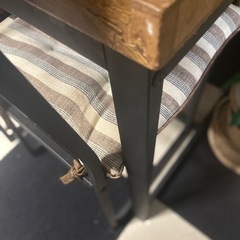 4人がけダイニングテーブル(椅子2脚)の画像