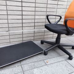 【美品・お届けも可能です】元値約2万円　卓上昇降式デスク（高さ調整可能・折りたたみデスク）とオフィスチェア（メッシュ PCチェア 椅子）セットの画像
