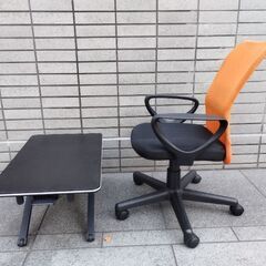 【美品・お届けも可能です】元値約2万円　卓上昇降式デスク（高さ調整可能・折りたたみデスク）とオフィスチェア（メッシュ PCチェア 椅子）セットの画像