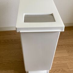 (受け渡し予定者決まりました)【8/31まで】ゴミ箱の画像