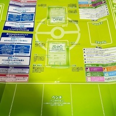 【ミライドン】ポケモンカードゲーム　プレイマット  バトルフィールド、ダメージカウンターのセット  ポケモンカードゲーム用のカラフルなバトルフィールドプレイマットとダメージカウンターステッカーのセットです ポケモンカードゲーム用のカラフルなプレイマットとトークンセット。の画像