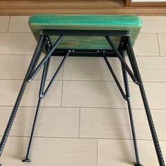 スツールの画像