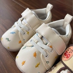 アンパンマンとその他靴2足セット12cmと12.5cmの画像