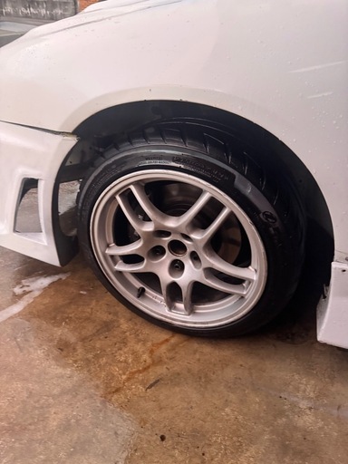 r33 ホイールタイヤ付き