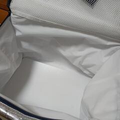 折り畳めるソフト保冷バックの画像