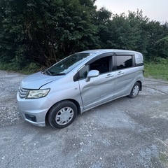 ホンダ フリード スパイク GB3の画像