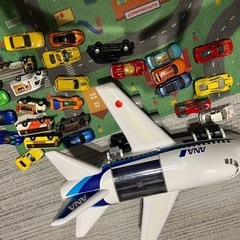 トミカ等　タカラトミー含めた車おもちゃの画像