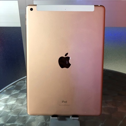 【ケース付き】iPad 第8世代 32GB (ゴールド)