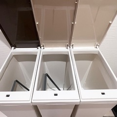 【ニトリ】20L ゴミ箱 3連の画像