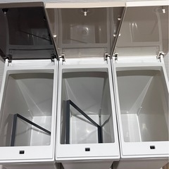 【ニトリ】20L ゴミ箱 3連の画像