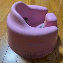 ベビー用品 Bumbo バンボ 赤ちゃん用チェア 椅子 ピンク色の画像