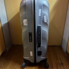 差し上げます　サムソナイト コスモライト 68L シルバーの画像