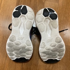 ニューバランス　ランニングシューズ22.5cmの画像