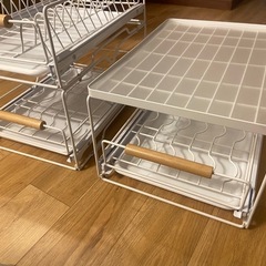 2個キッチン収納！コンパクト食器棚の画像