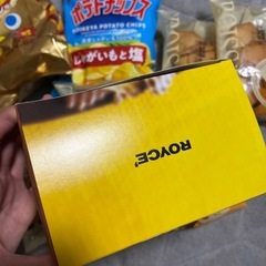 ロイズポテトチップチョコレート　クロワッサン　お菓子の画像