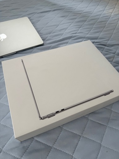MacBook  Air M2チップ