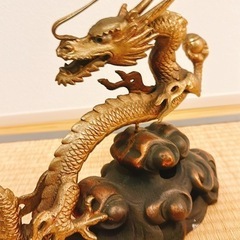 龍の置物の画像