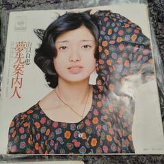 山口百恵のレコード3枚セット！の画像