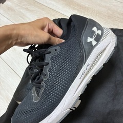 アンダーアーマー　ランニングシューズ　27.5の画像