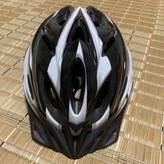 自転車用　ヘルメット　Lの画像