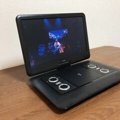GAUDI 15.4型ワイド ポータブルDVDプレーヤーGPD15B1BK ブラック SD/SDHC/USBメモリー対応 液晶画面180度回転 リモコン無し 動作確認済みの画像