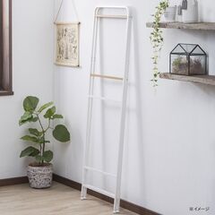  木目調 折りたたみ室内物干し 屏風型 ホワイトの画像