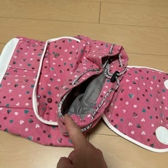 ピンクのリュック　女の子の画像