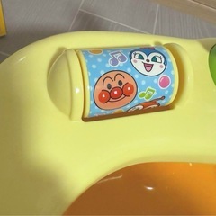 ピノチオ　アンパンマン　ベビーバスチェア　バスチェア　おふろチェア　折りたたみの画像