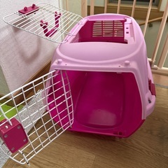 中古品　小型犬ペット用キャリーケースの画像