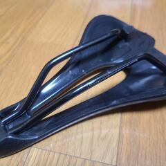 ロードバイク サドル 試着のみの画像