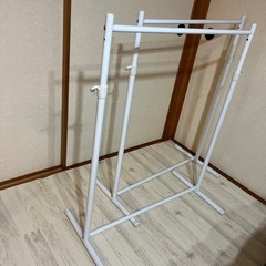ハンガーラックの画像