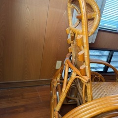 ラタンチェアの画像