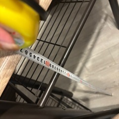急ぎ！　テーブル　 同じ柄とカラーのセットのイス2つ付きの画像