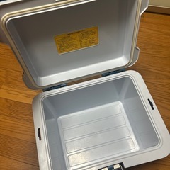 クーラーボックス　の画像