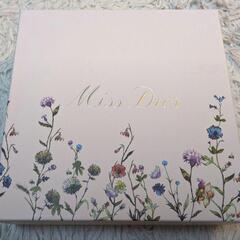 Miss Dior/ミレフィオリギフトボックス　花柄　箱　空箱の画像