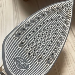 【訳あり】コードレススチームアイロン T-faLの画像